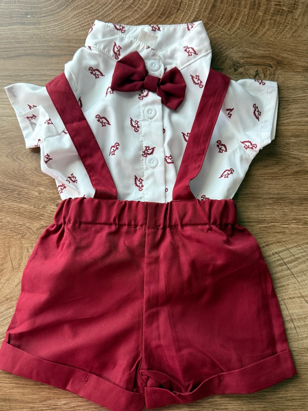 SHEIN Burgundy and White Kids Suspender Shorts Set with Bow Tie